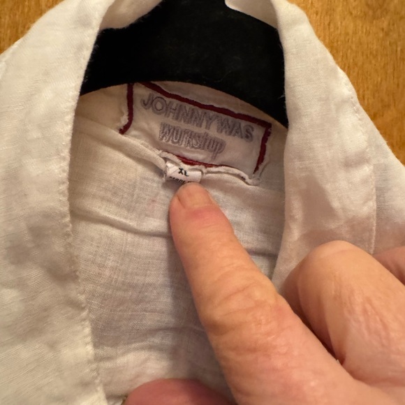 Floral Embroidered White and blue blouse - Picture 4 of 5